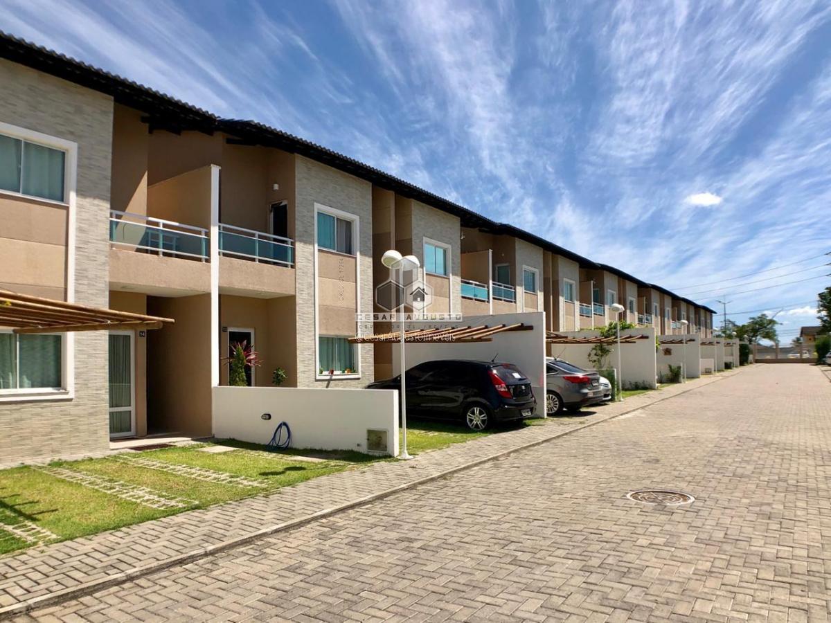 Villa Umbria - Casas duplex com 04 quartos em condominio no Eusébio